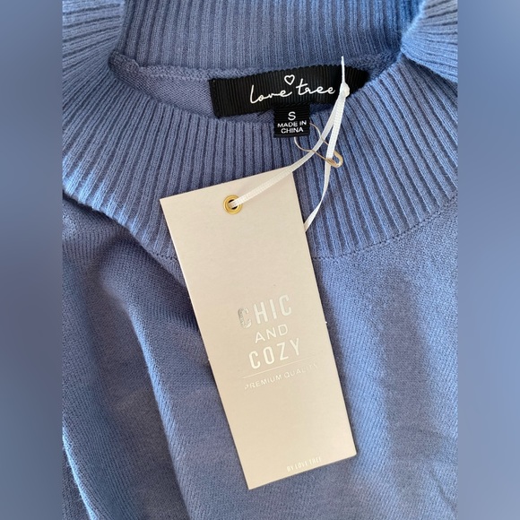 BRAND NEW Cashmere soft long sleeves mock neck blue sweater with ribbed cuffs. - Picture 8 of 11